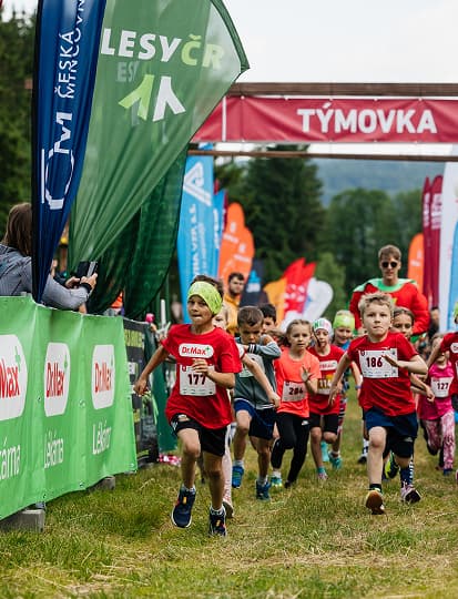 Běhej lesy, sázej stromky