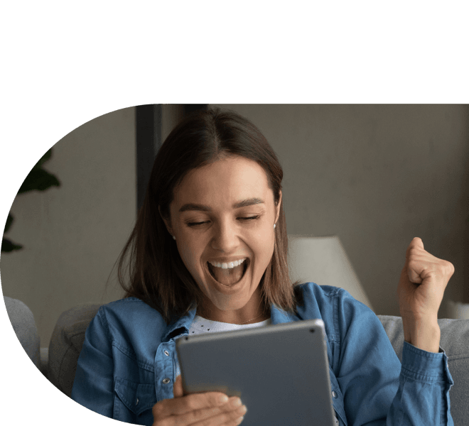 Zaměstnankyně s tabletem